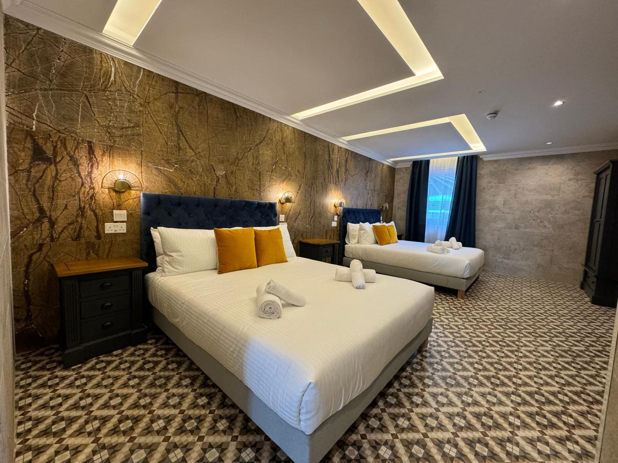 Balcony Hotel Saint Julian's エクステリア 写真