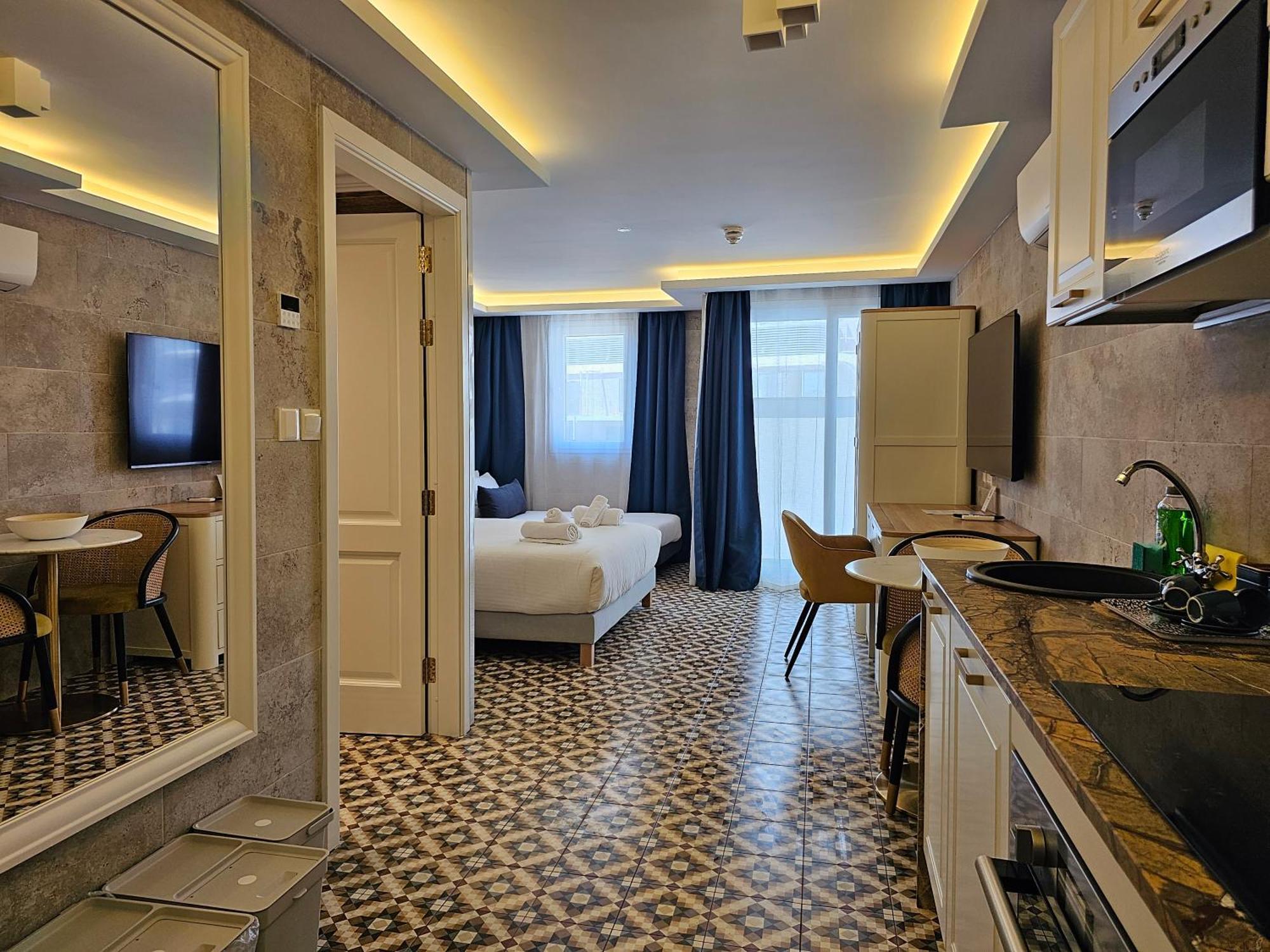 Balcony Hotel Saint Julian's エクステリア 写真