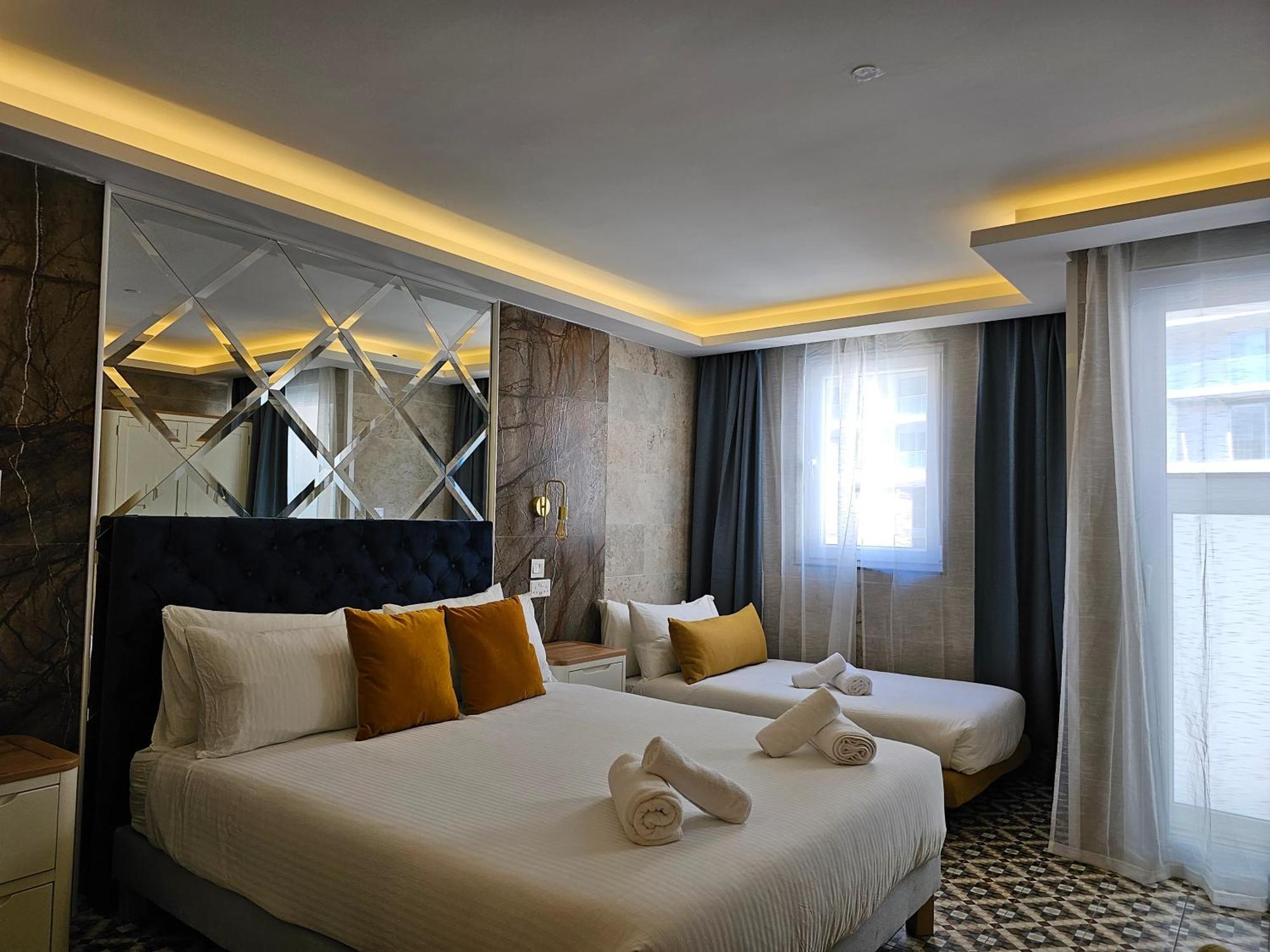 Balcony Hotel Saint Julian's エクステリア 写真