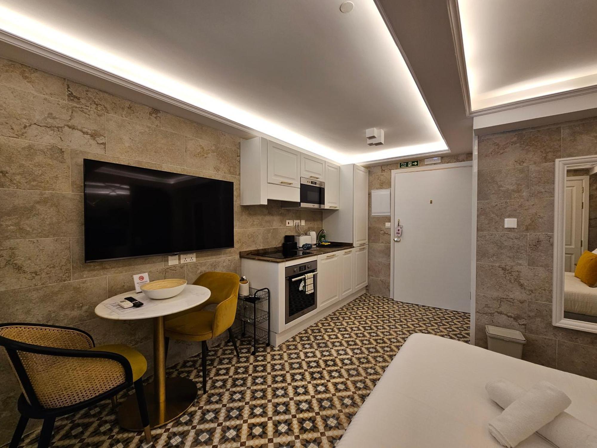 Balcony Hotel Saint Julian's エクステリア 写真