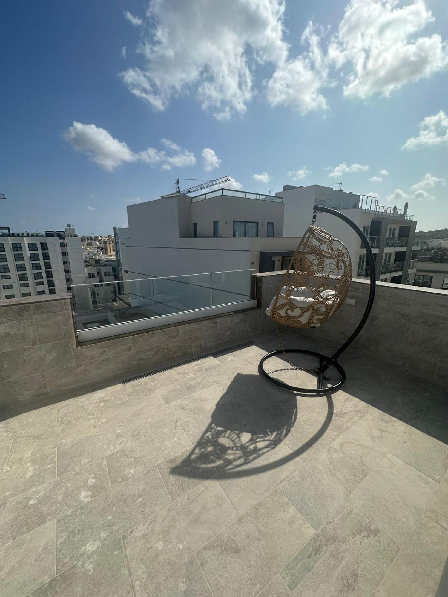 Balcony Hotel Saint Julian's エクステリア 写真